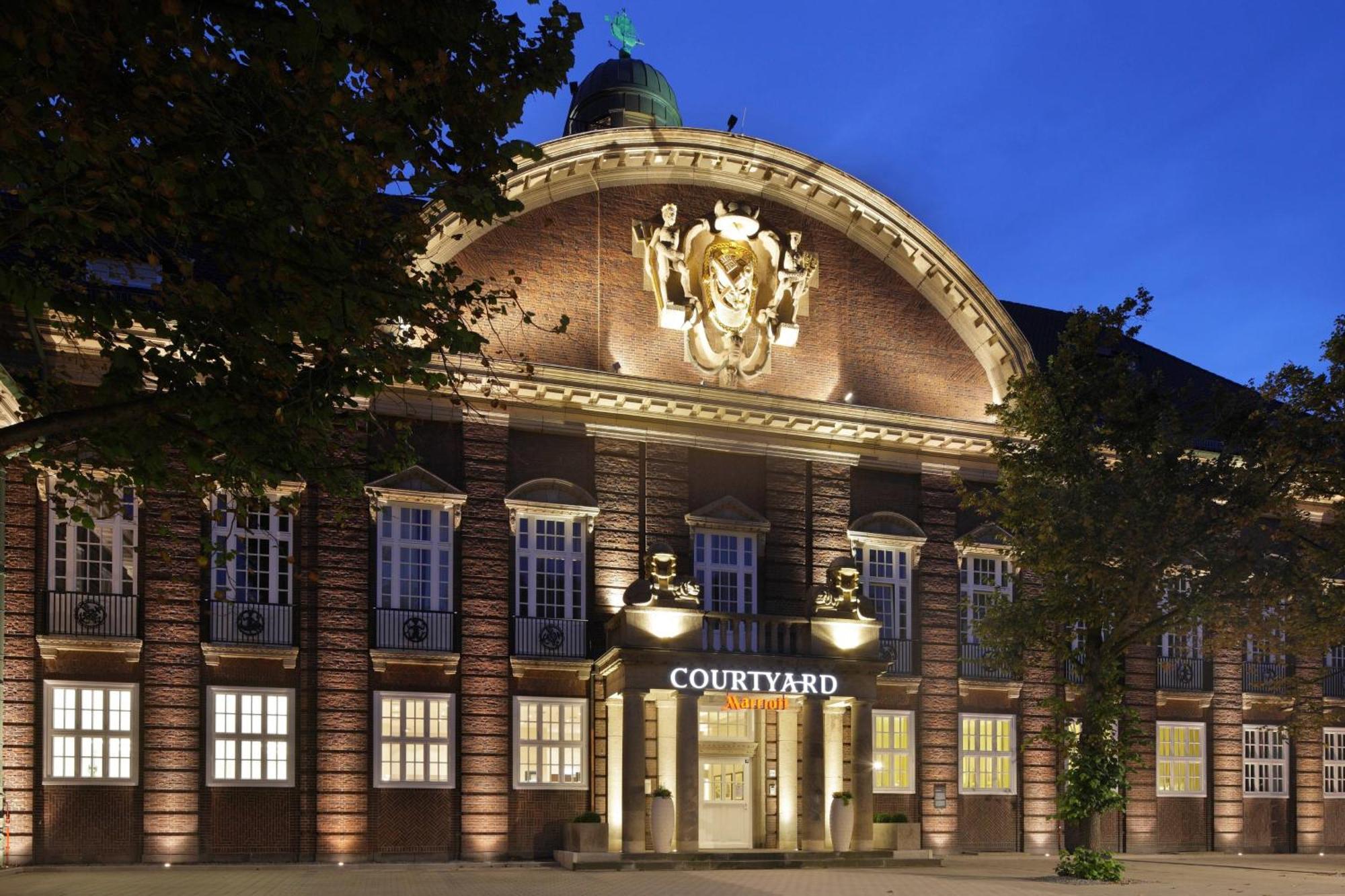 Отель Courtyard By Marriott Бремен Экстерьер фото